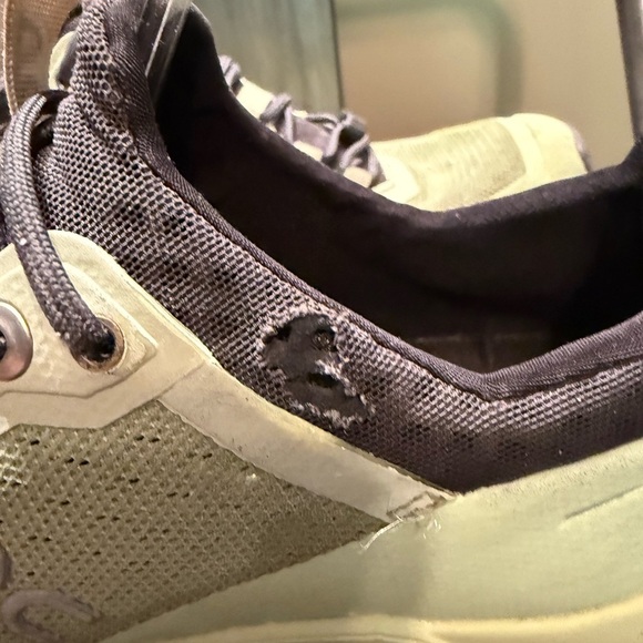 On Cloudultra Women's Athletic Shoes - Green and Black W 7.5 - Picture 4 of 11